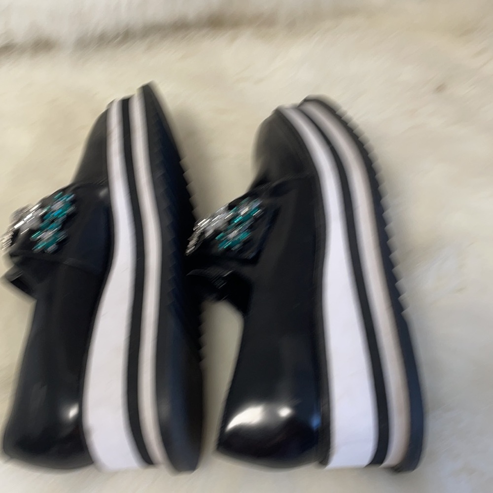 Zara Black Loafers with Jewel Embellishments - Picture 4 of 4